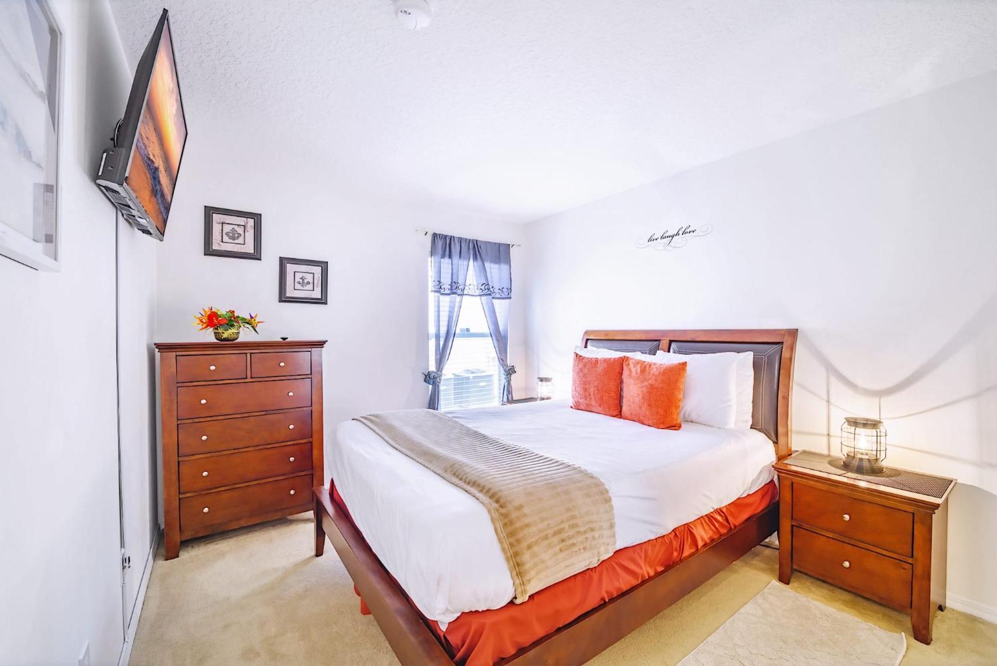 4br Family - Private Pool & Games Holiday home *