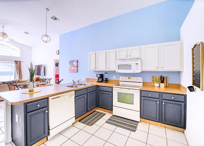 4Br Family Resort Home - Private Pool & Games Room